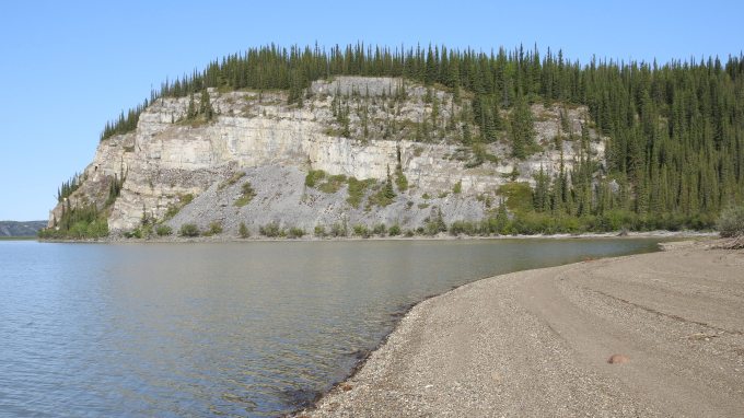 Limestone Cliffs, Campbell Lake, Gwich'in TP, NWT